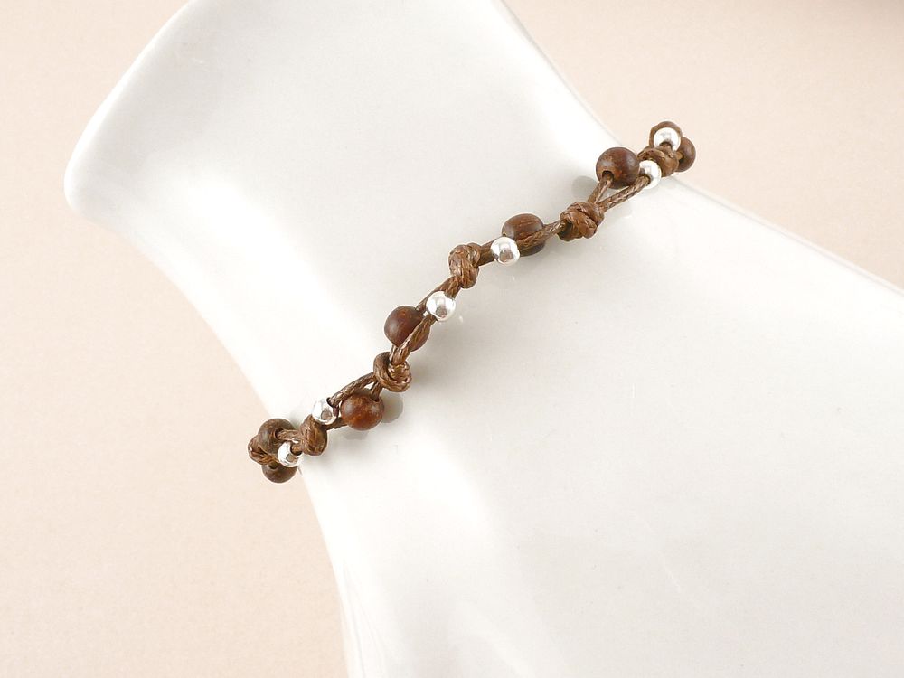 Armband handmade mit Holz und Silber Perlen – Bild 5