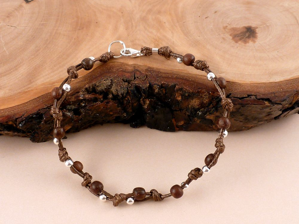 Armband handmade mit Holz und Silber Perlen – Bild 2