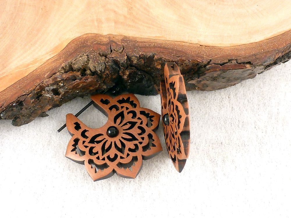 Creolen Holz Blumen Mandala – Bild 3