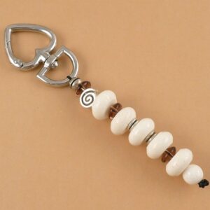 Schlüsselanhänger handmade mit Lavastein Perlen