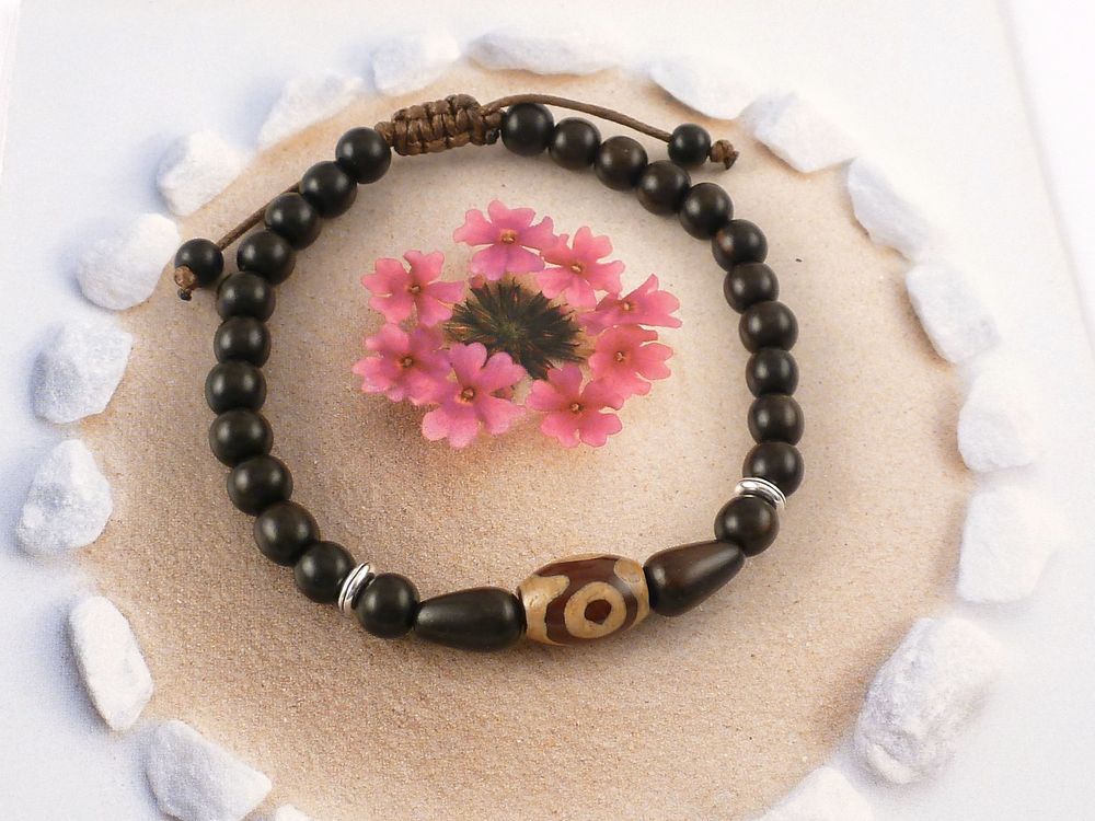 Armband mit Holzperlen und Dzi Perle Achat